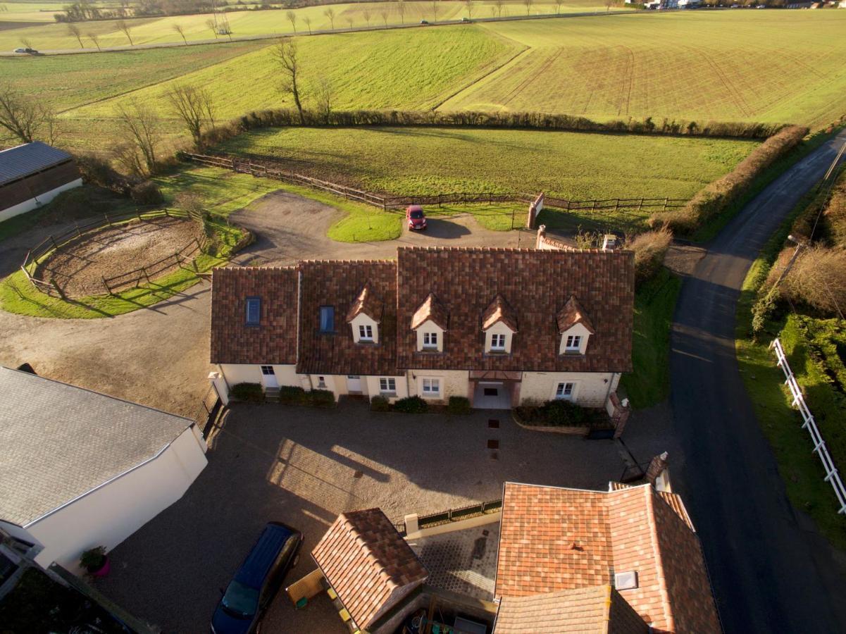 Gîte La Grange 8personnes au sein d'un élevage de Chevaux Brucquedal Esterno foto